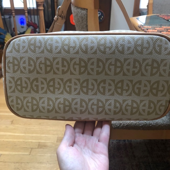 Giani Bernini Purse Excellent Like New Condition! - Picture 3 of 12